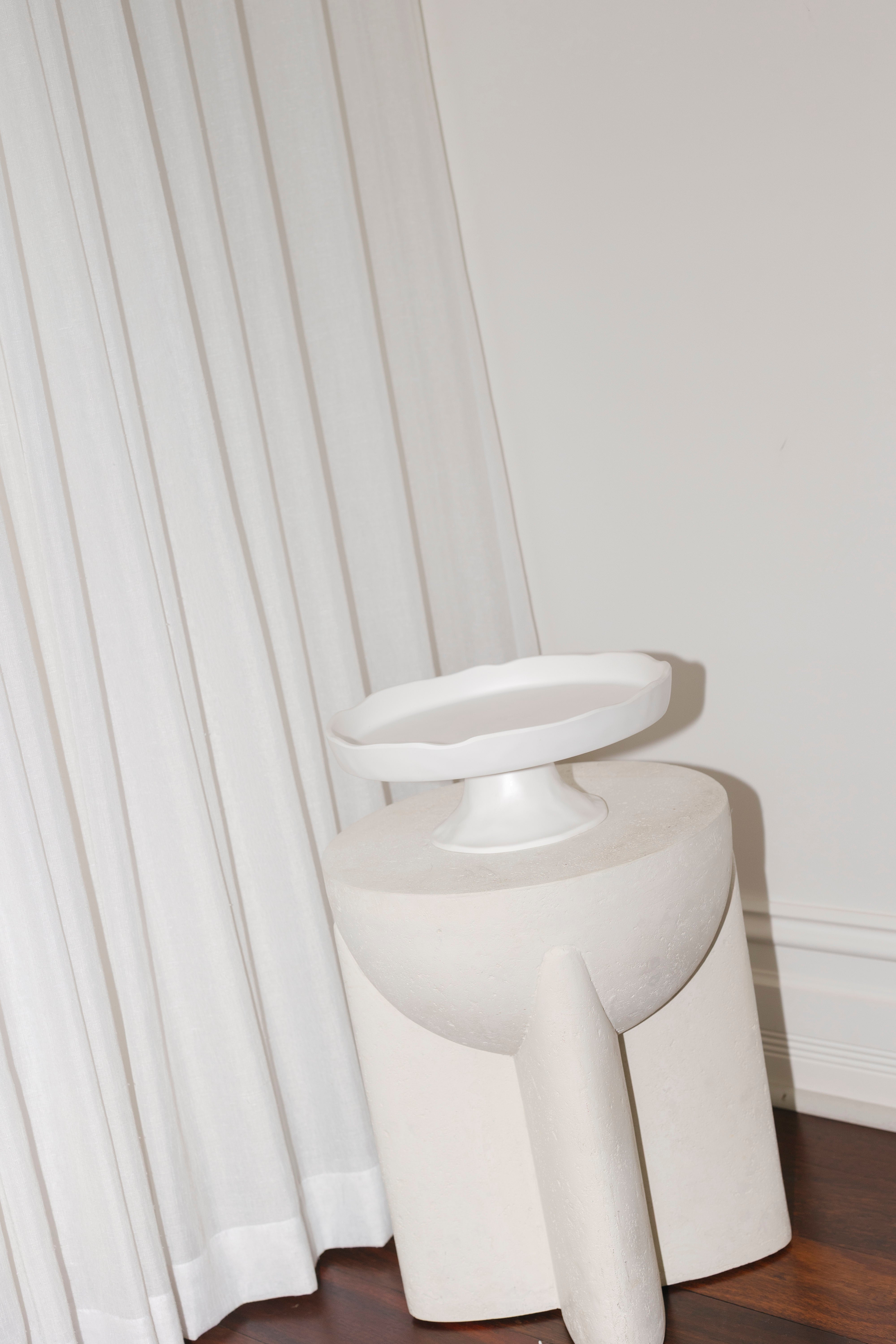 Nube Pedestal Cake Stand