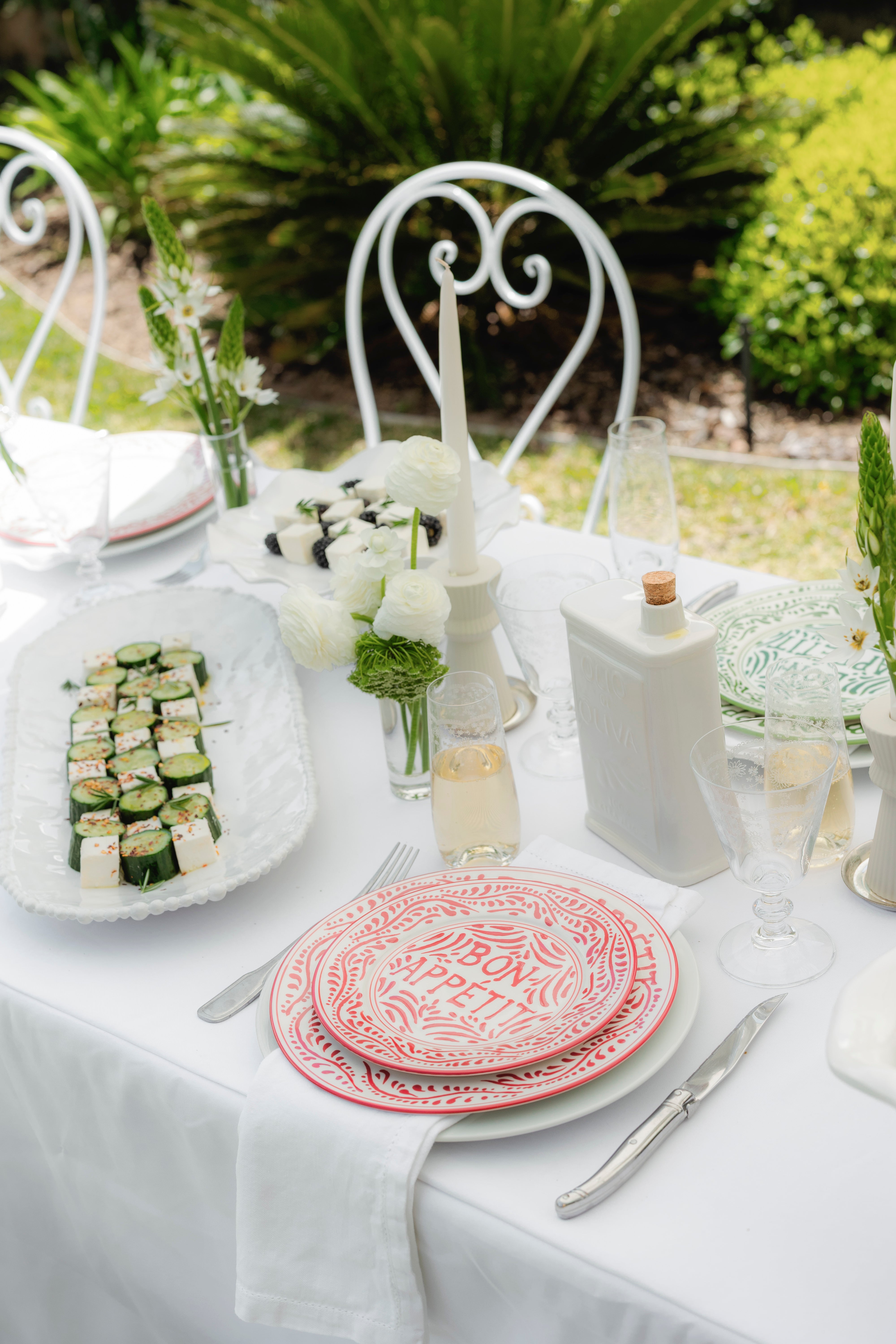 Red Bon Appetit Dinner Plate