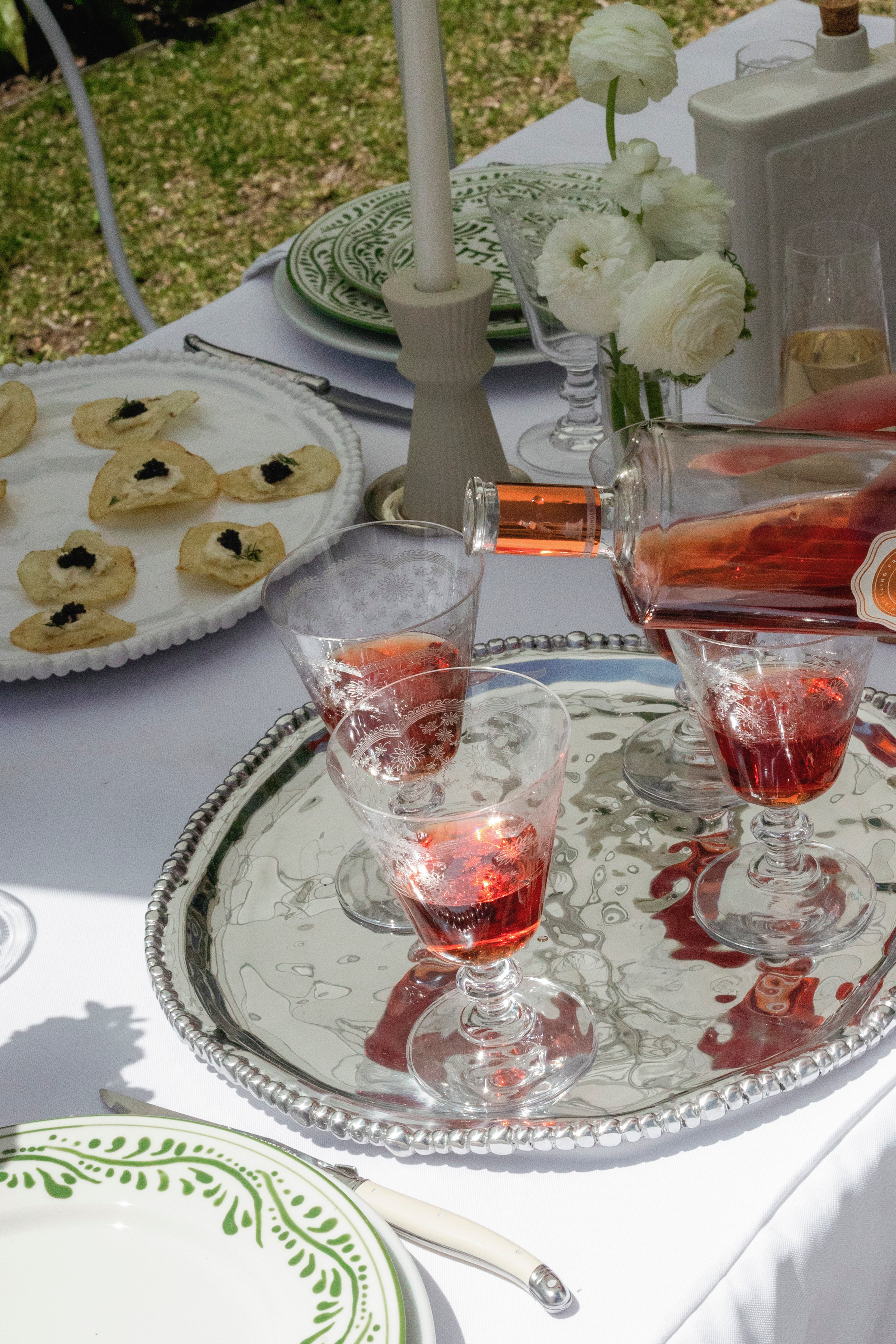 Etched Floral Wine Glass | Set of 4