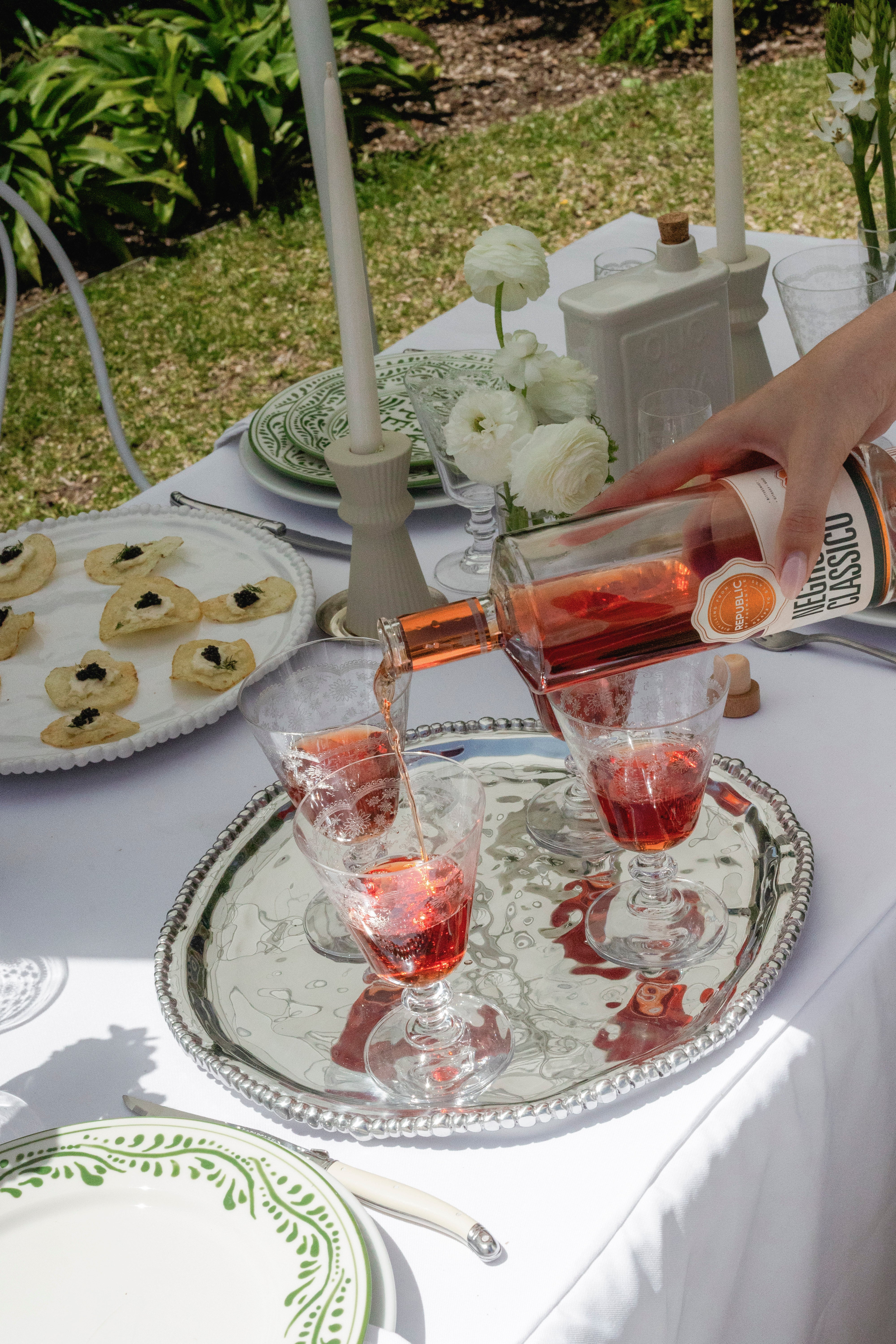 Vento Lola Metalware Drinks Tray