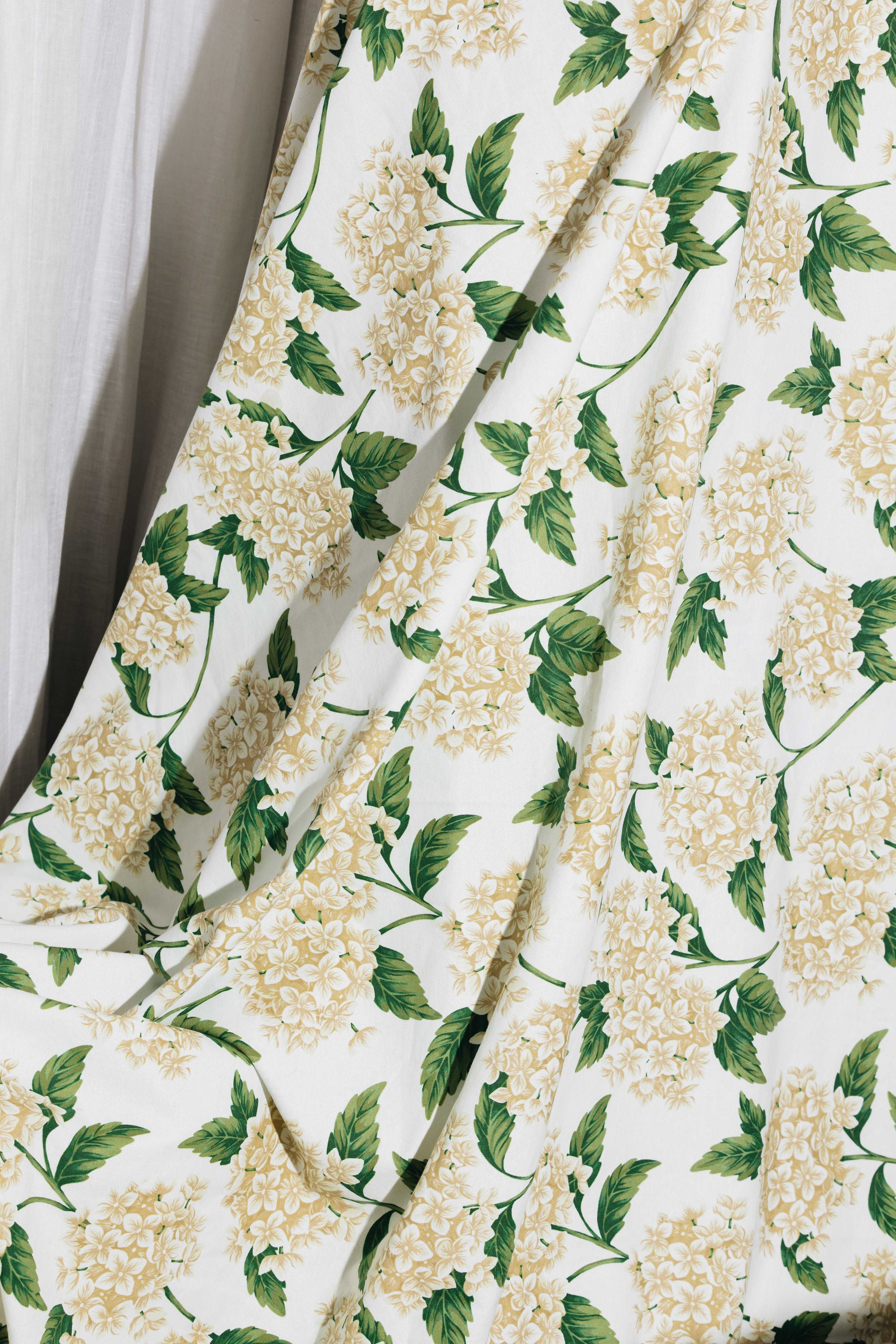 Hydrangea Tablecloth | White