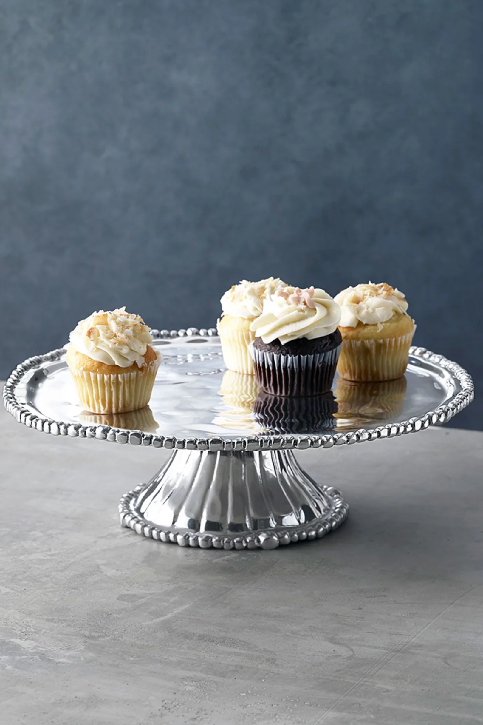Organic Pearl Nova Cake Stand